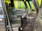 運転席シート廻りは使用感も少なく、良好な状態となっています。丁寧に使われていたことがよくわかりますね。