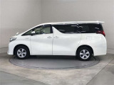 両側パワースライドドア付きだから、狭い駐車スペースなどでの 乗り降りラクラク!小さなお子さまのいるご家庭には嬉しい装備。