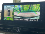 【アラウンドビューモニター】専用のカメラにより、上から見下ろしたような視点で360度クルマの周囲を確認することができます☆死角部分も確認しやすく、狭い場所での切り返しや駐車もスムーズに行えます。