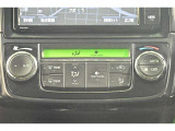 こちらはナノイー搭載のオートエアコンです。車内の快適性にもこだわったグレードになっています?