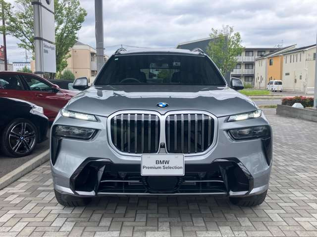 BMW X7 xドライブ 40d Mスポーツ 4WD の中古車詳細 (8,000km, スカイ