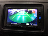 バックカメラの画像です。ガイドラインがスムースな車庫入れをサポートいたします。車庫入れの安心感がアップしますね。