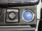 スマートキー装備車なので、キーを取り出さなくてもエンジン始動が可能です。