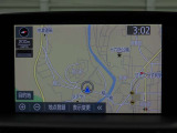 純正ナビを装備。タッチパネル式で使いやすく、お出かけもラクラクです。