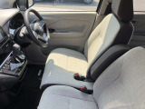 運転席も広々、ドライブも楽しめますね♪実際お座りいただくのが、分かりやすいと思います。お気軽にご来店ください!