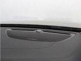 【harman/kardon】世界のオーディオファン垂涎のプレミアムサウンドシステムを搭載。原音に近い音場空間を忠実に再現。乗る人すべてに最良の音響体験を提供します。