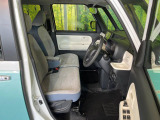 運転席シート廻りは使用感も少なく、良好な状態となっています。丁寧に使われていたことがよくわかりますね。