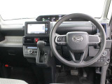 運転席廻りです。