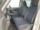 運転しやすい機能的な空間。操作しやすい配置で、快適なドライブをサポートします。安全運転を応援します。
