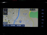 純正ナビを装備。タッチパネル式で使いやすく、お出かけもラクラクです。