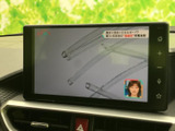 停車中には、地上デジタル放送を楽しめます。長距離移動の際に、リラックスした時間を提供する嬉しい機能です。ご家族や友人と共有も◎。
