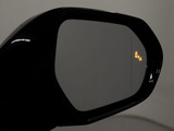 BSM(ブラインドスポットモニタ)!隣の車線を走る車両をレーダーで検知し、ドアミラーでは確認しにくい後側方エリアに存在する車両に加えて、急接近してくる車両も検知します。