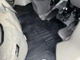 運転席フロアマットも装着済みです(*&rsquo;&omega;&rsquo;*)