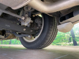 お車を安心してお乗りいただく為には、足回りの定期点検が欠かせません。サービスサポート(有償保証)では無料点検もご提供しており、安心のカーライフをお過ごしいただけるサポート体制が整っています。