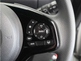 ◆アダプティブクルーズコントロール◆予め設定した車速内でクルマが自動的に加減速。前走車との適切な車間距離を維持しながら追従走行します。【LKAS】車線維持支援システムでステアリング操作を支援。