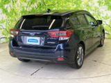 安定感のあるリアフォルムで、運転安心感を高めています。荷物の積み下ろしもしやすい形状です。