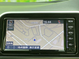 高精細な地図表示で、目的地までの道順をスムーズに案内。渋滞情報にも対応し、最適なルートを選択してくれます。運転に集中できる環境をサポートします。