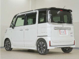 当社では、お客様に安心してお車をお選びいただくため、ご購入前に現車のご確認をお願いしております。
