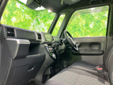 第三列シートも広々。多彩なシートアレンジで、様々な用途に対応できます。荷物も人も、ゆったりと乗車可能です。