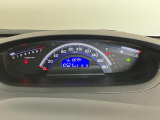 品質へのこだわり!フロアマットやシートなど車内をキレイに清掃し、ニオイや汚れなどを徹底的にクリーニングしてもらっております。室内はピカピカです☆