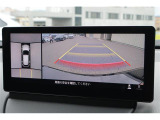 全周囲モニター付で、車庫入れも駐車もラクラクです。