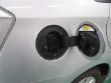 200V(専用回路のみ)・100V電源での充電に対応。