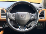 【純正革巻きステアリング】上質な革を使用することで、手にしっかり馴染みとても運転しやすいハンドルです♪