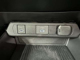 シガーソケット用の充電器が使用可能です!