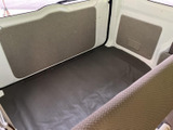 広々とした3列目シートは、人数が多い場面でも活躍します。荷物を積むことも可能なので、用途に合わせて自由に活用できます。