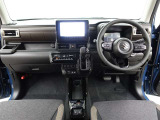 見通しのよいすっきりとした視界で、誰でも運転しやすいです。運転のしやすさは疲れにくさにも繋がりますよ♪