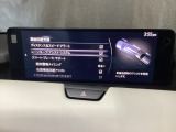 ハンドル操作をアシストすることにより車線からの逸脱回避を支援します。