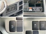品質へのこだわり!フロアマットやシートなど車内をキレイに清掃し、ニオイや汚れなどを徹底的にクリーニングしてもらっております。室内はピカピカです☆