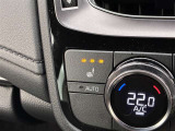 運転席、助手席にはシートヒーターが付いています。最近の冬場は例年よりも寒くなっています。。。シートヒーターがあるとないとじゃ大違い!ぜひお試しあれ!