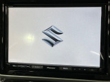 【メーカー純正ナビ】インテリアに溶け込むスタイリッシュな「専用設計」メーカーナビを装備♪視認性や操作性など基本性能にも優れ、より上質なカーライフをお楽しみいただけます。