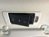 ETCが装着されています。再セットアップ後高速道路の料金所をノンストップで通過できて大変便利です。