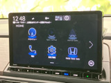 様々な情報を分かりやすく表示し、運転をサポートします。車両状態を常に把握できるので、安全運転に貢献します。