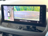 【アラウンドビューモニター】専用のカメラにより、上から見下ろしたような視点で360度クルマの周囲を確認することができます☆縦列駐車や幅寄せ時に活躍してくれます♪