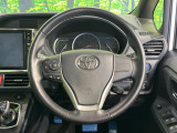 【純正革巻きステアリング】上質な革を使用することで、手にしっかり馴染みとても運転しやすいハンドルです♪