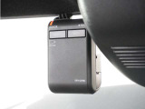 ◆ドライブレコーダー◆映像・音声などを記録する自動車用の装置です。 もしもの事故の際の記録はもちろん、旅行の際の思い出としてドライブの映像を楽しむことができます。