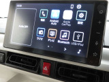 純正9インチスマホ連携ディスプレイオーディオを搭載。フルセグTVやBluetooth機能有り。Apple Car PlayやAndroid Autoに対応。スマホ内のナビや音楽再生のアプリを使用できます