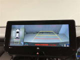 いまや必須装備「ナビゲーション」搭載!知らない場所にスイスイッとドライブ。もう、これなしではハンドルを握れませんね!でも運転中の操作は危険ですのでご注意ですね☆
