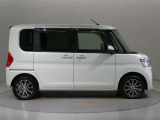 運転席からの視界も広く開放感があります