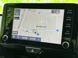 見やすい地図画面で、目的地へのナビゲーションをスムーズに行えます。渋滞情報もリアルタイムで表示され、最適なルートを提案してくれます。