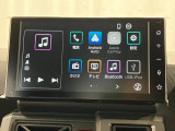【9インチスマホ連携ディスプレイオーディオ】 対応しているスマホアプリを大画面で使えます!フルセグテレビやラジオの視聴、Bluetooth接続による音楽鑑賞、ハンズフリー通話なども利用可能です。