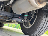 お車を安心してお乗りいただく為には、足回りの定期点検が欠かせません。サービスサポート(有償保証)では無料点検もご提供しており、安心のカーライフをお過ごしいただけるサポート体制が整っています。
