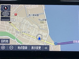 見やすい地図表示で、初めての道でも安心。スムーズなナビゲーションで、目的地までご案内します。