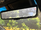 【デジタルインナーミラー】後席の大きな荷物や同乗者で後方が確認しづらい時でも安心!カメラが撮影した車両後方の映像をルームミラー内に表示。クリアな視界で状況の確認が可能です!