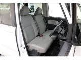 ■車内クリーニング■専門スタッフが見えないところまで徹底洗浄!車内のニオイもリフレッシュ!目に見えないところまで美しくがモットーです。だから、当店の中古車は内装にも自信があります!