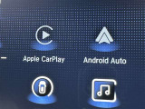 スマホとクルマをつなぐことで、これまでのナビに加えて、いろんなサービスが楽しめます。
