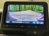 【バックカメラ】駐車時に後方がリアルタイム映像で確認できます。大型商業施設や立体駐車場での駐車時や、夜間のバック時に大活躍!運転スキルに関わらず、今や必須となった装備のひとつです!